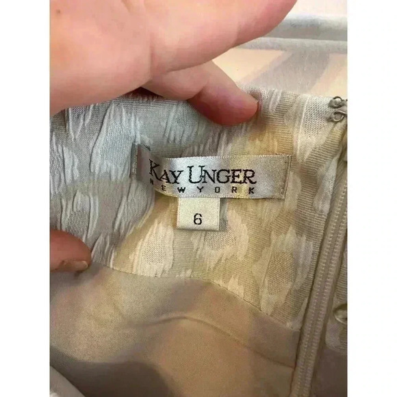 NWT Kay Unger Off the Shoulder Cream Leopard Print Knee Length Shift Dress 6 - Picture 3 of 6